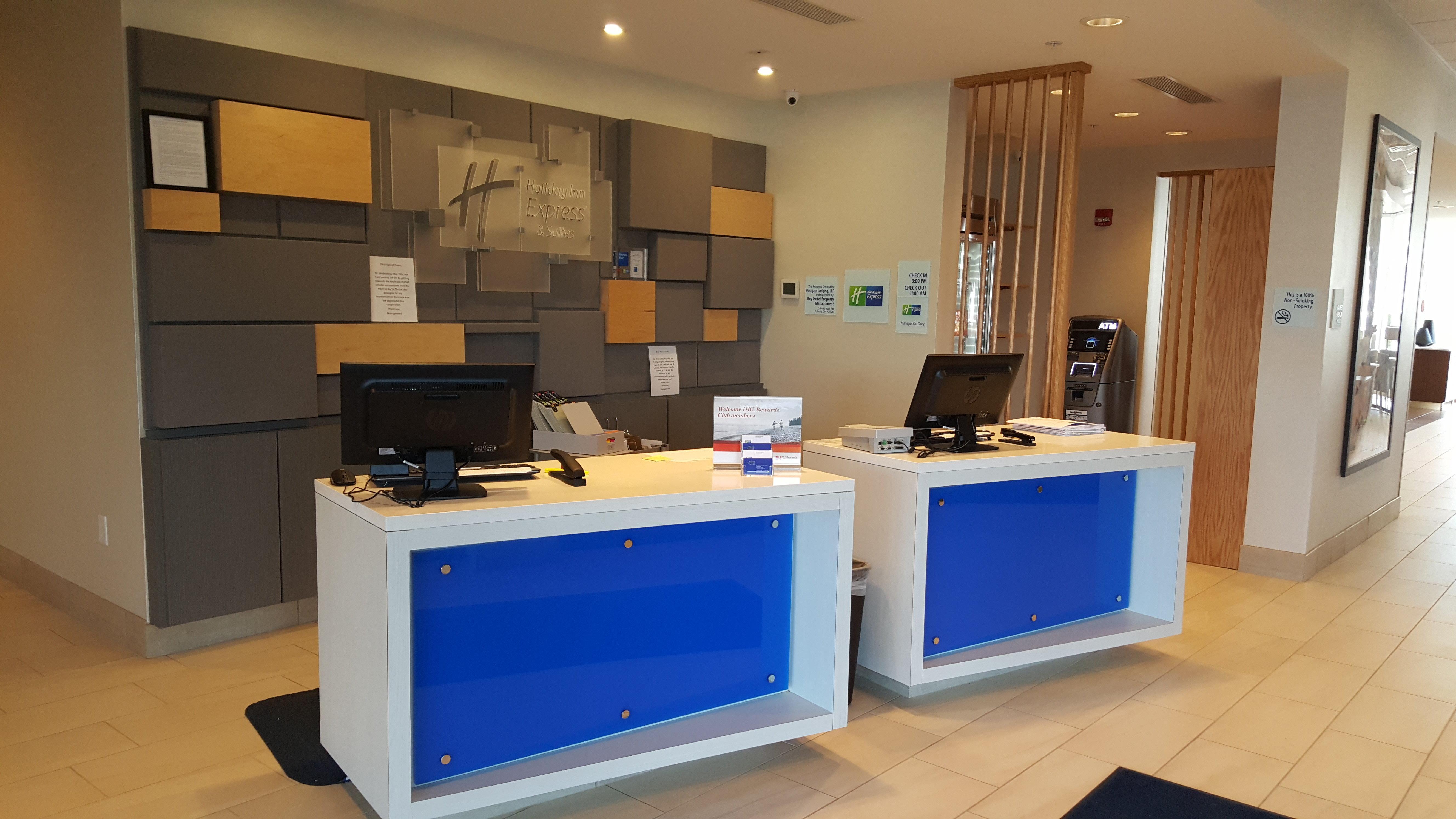Holiday Inn Express & Suites Toledo West By Ihg Bagian luar foto