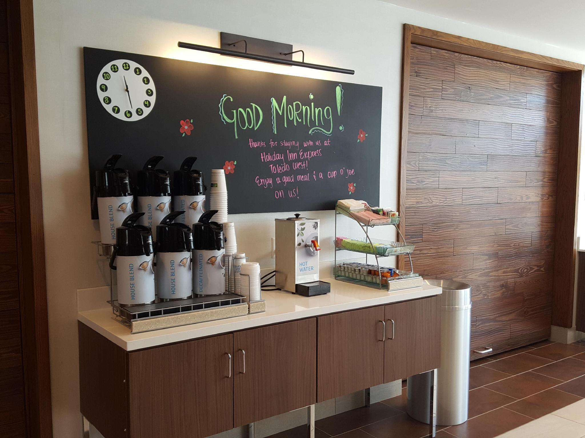 Holiday Inn Express & Suites Toledo West By Ihg Bagian luar foto