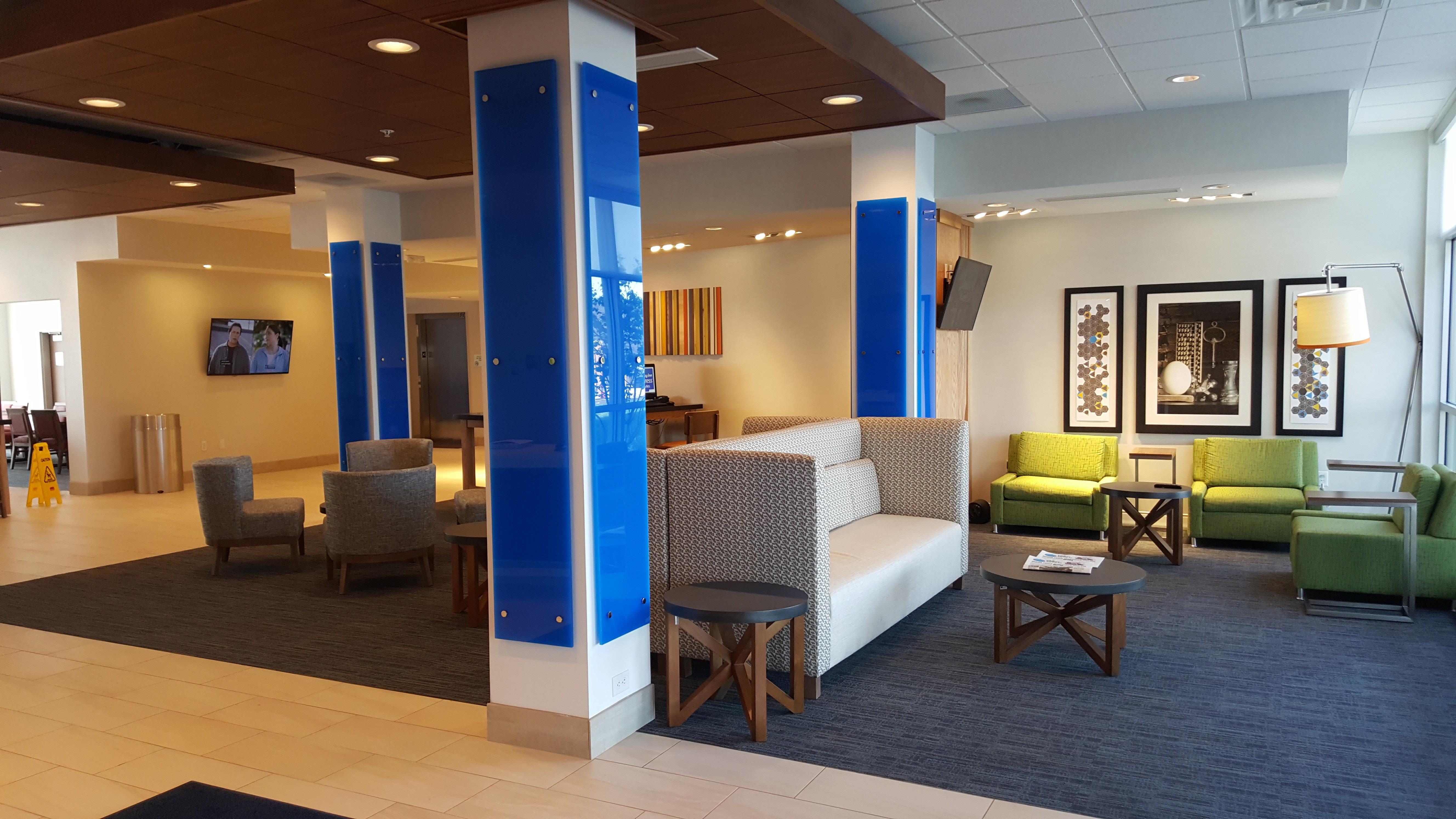Holiday Inn Express & Suites Toledo West By Ihg Bagian luar foto