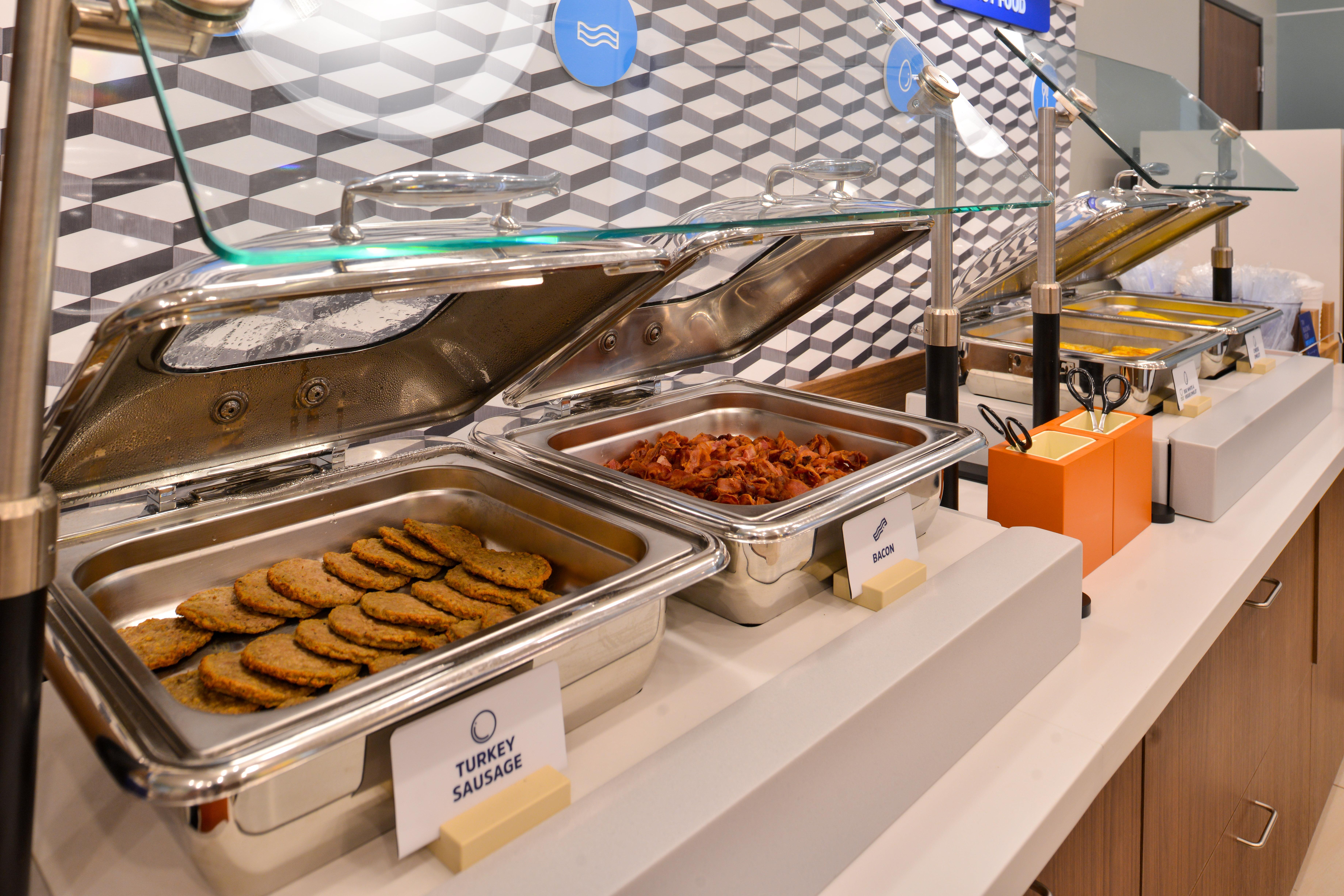 Holiday Inn Express & Suites Toledo West By Ihg Bagian luar foto
