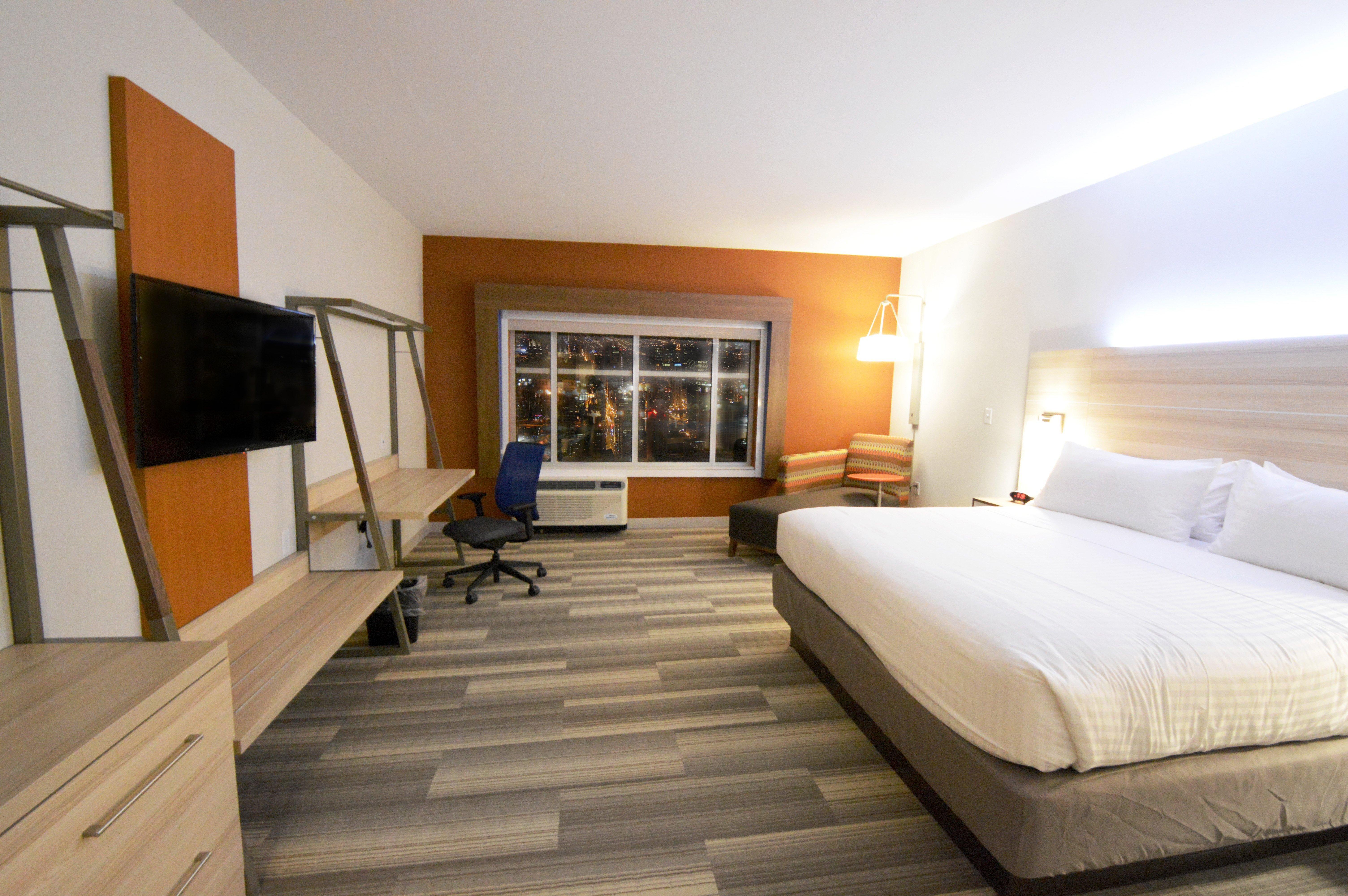 Holiday Inn Express & Suites Toledo West By Ihg Bagian luar foto