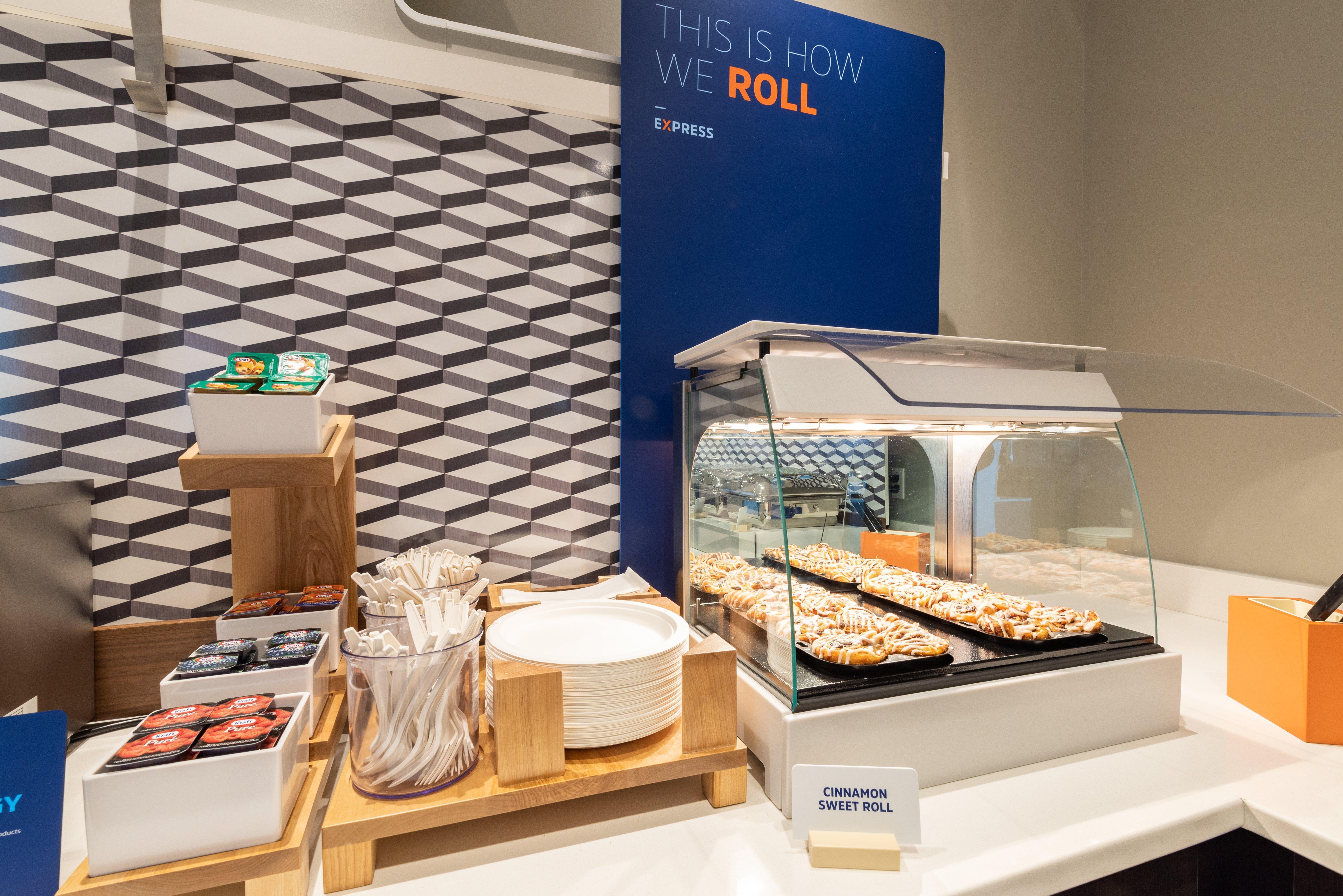 Holiday Inn Express & Suites Toledo West By Ihg Bagian luar foto