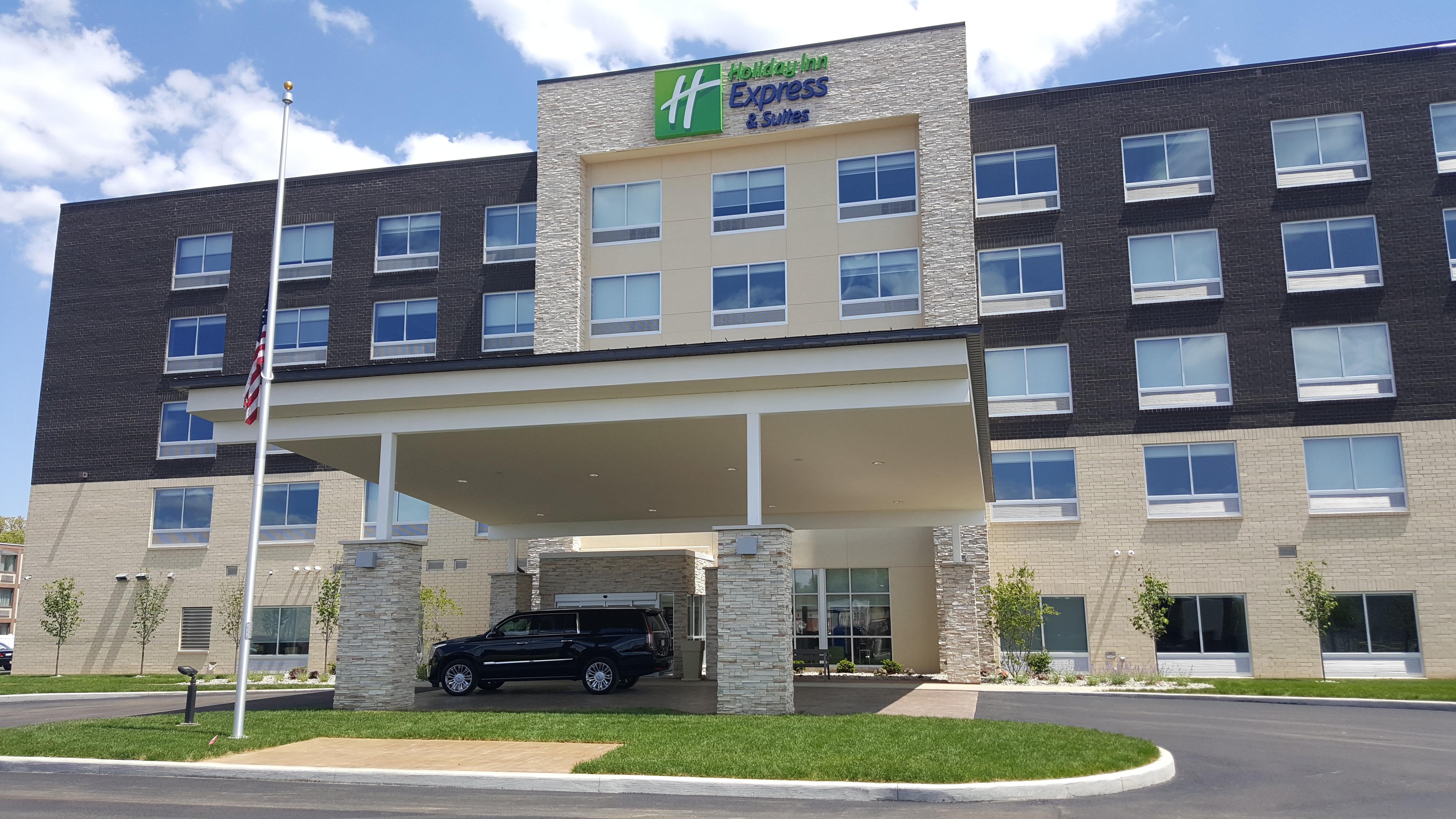 Holiday Inn Express & Suites Toledo West By Ihg Bagian luar foto